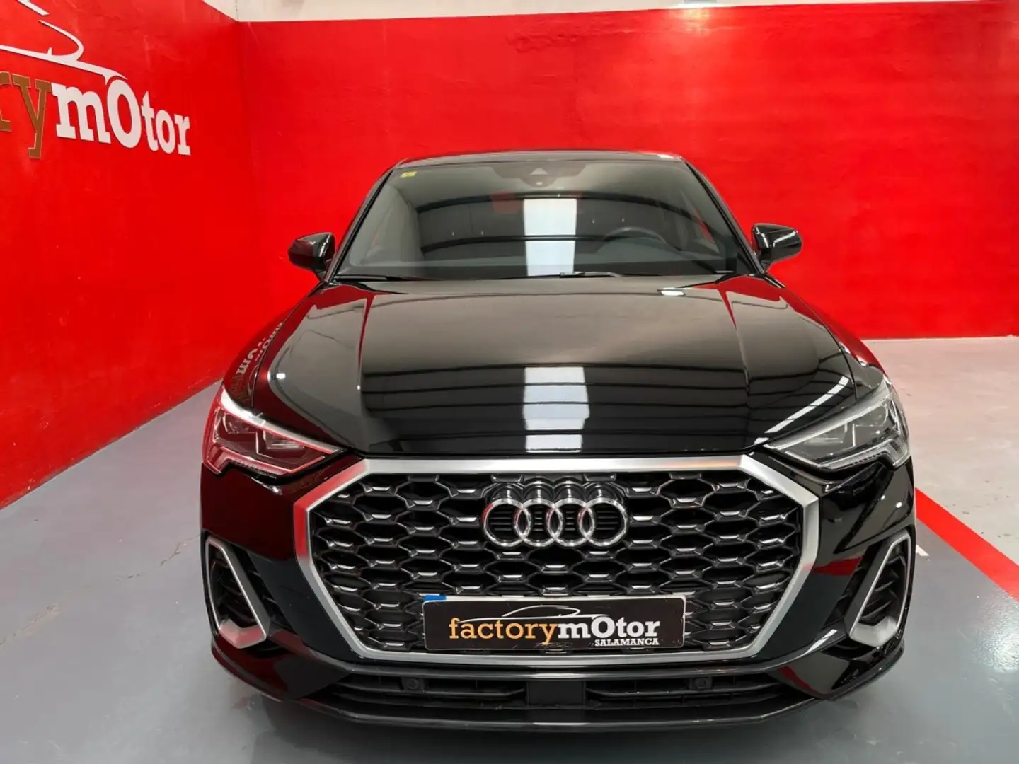 Audi Q3 Sportback 35 TDI S line quattro S tronic Negro - 2