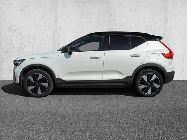 Volvo XC40 view 5