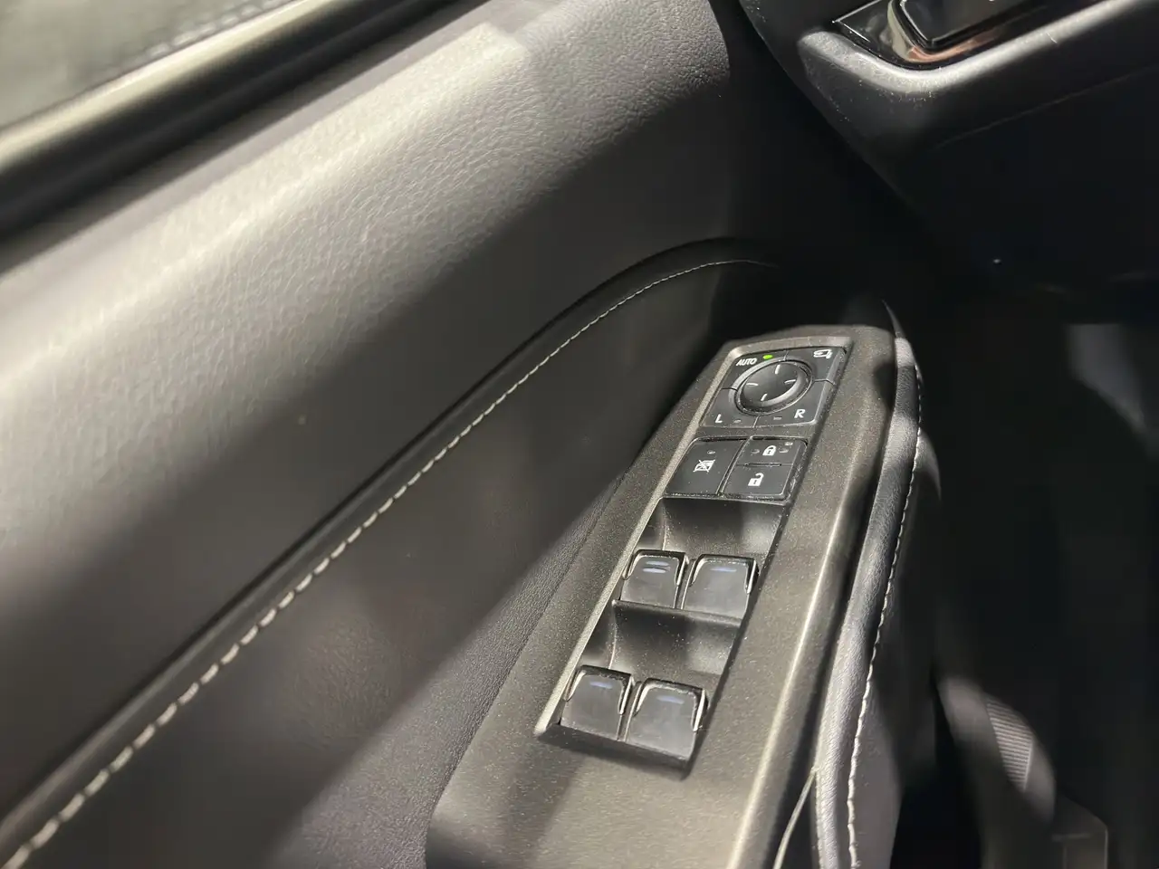 Lexus NX снимка Lexus NX