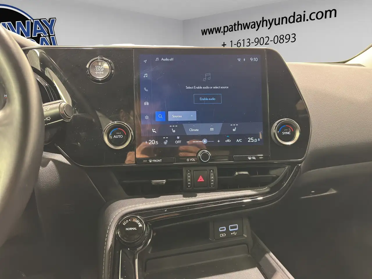 Lexus NX снимка Lexus NX