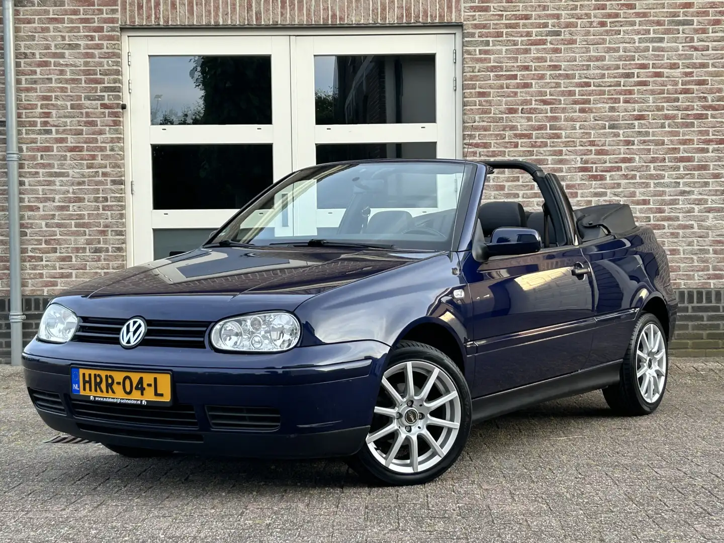 Volkswagen Golf Cabriolet 2.0 Trendline Blue - 1