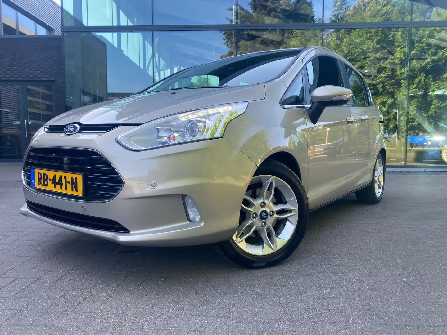 Ford B-Max 1.6 TI-VCT Titanium Automaat Leder Grijs - 2