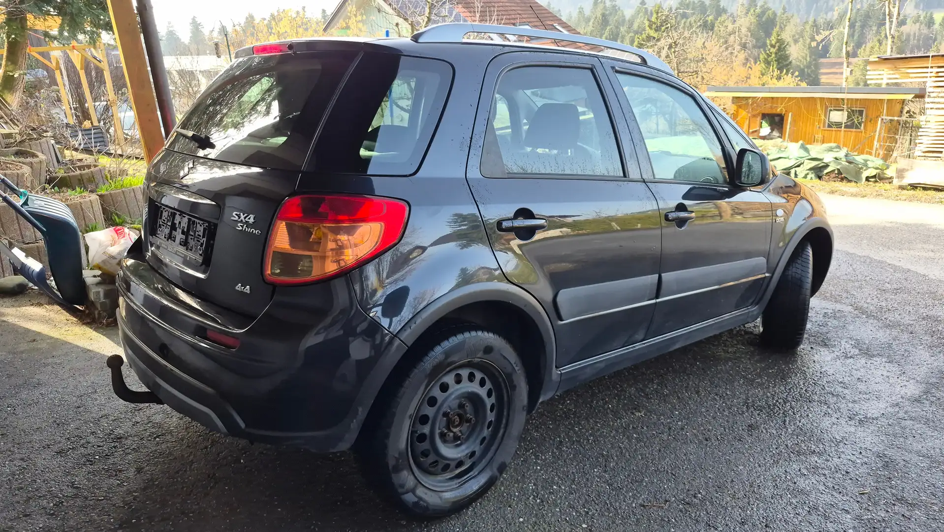 Suzuki SX4 SX4 2,0 GLX  DDiS GLX Shine - 4WD ALLRAD Schwarz - 2