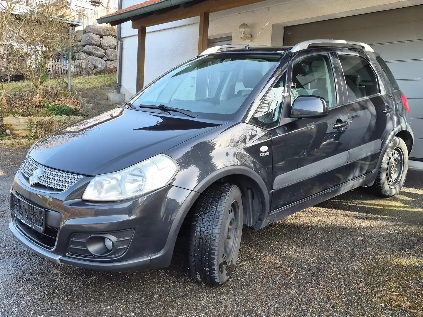 Suzuki SX4 SX4 2,0 GLX  DDiS GLX Shine - 4WD ALLRAD Schwarz - 1