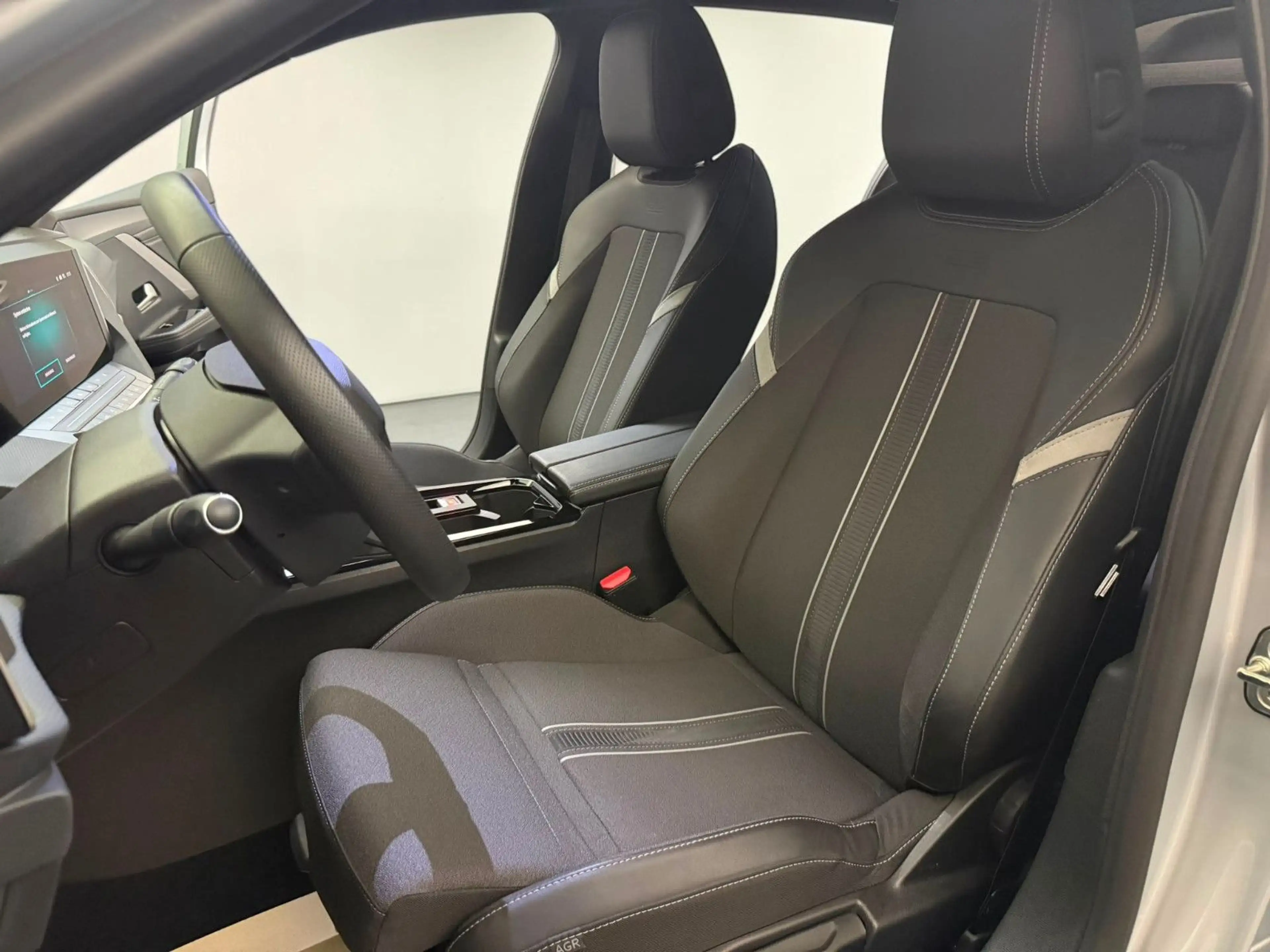 Opel Astra 1.2 Turbo GS*TECH-PAKET*LED*360°*MY25 — photo 9