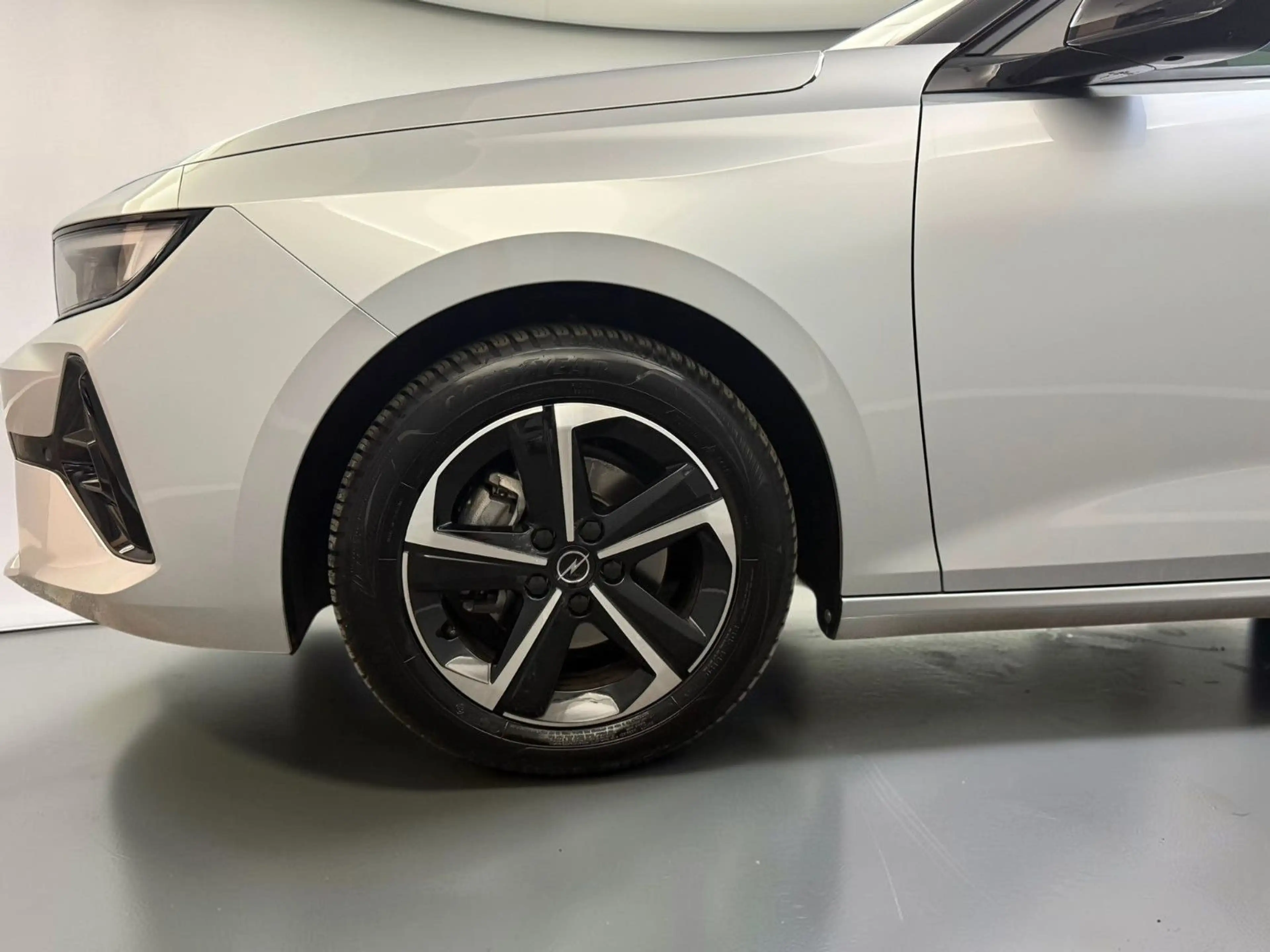 Opel Astra 1.2 Turbo GS*TECH-PAKET*LED*360°*MY25 — photo 4