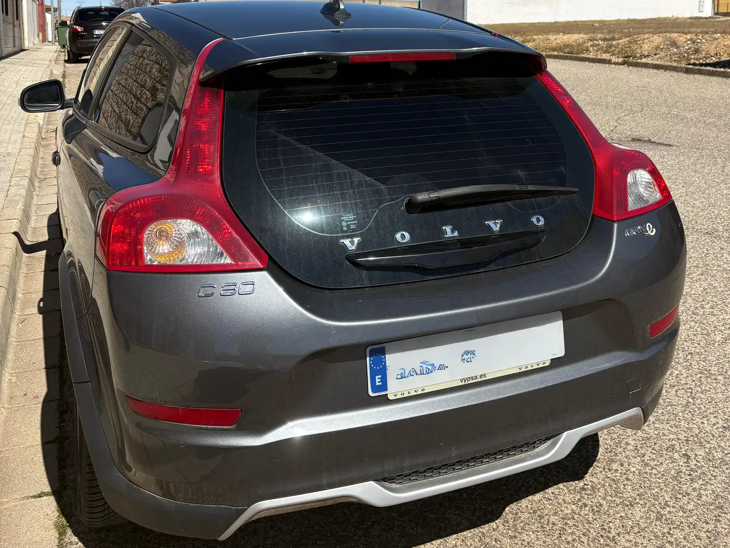 Volvo C30 C30 1.6D DRIVe Momentum Momentum Negro - 2