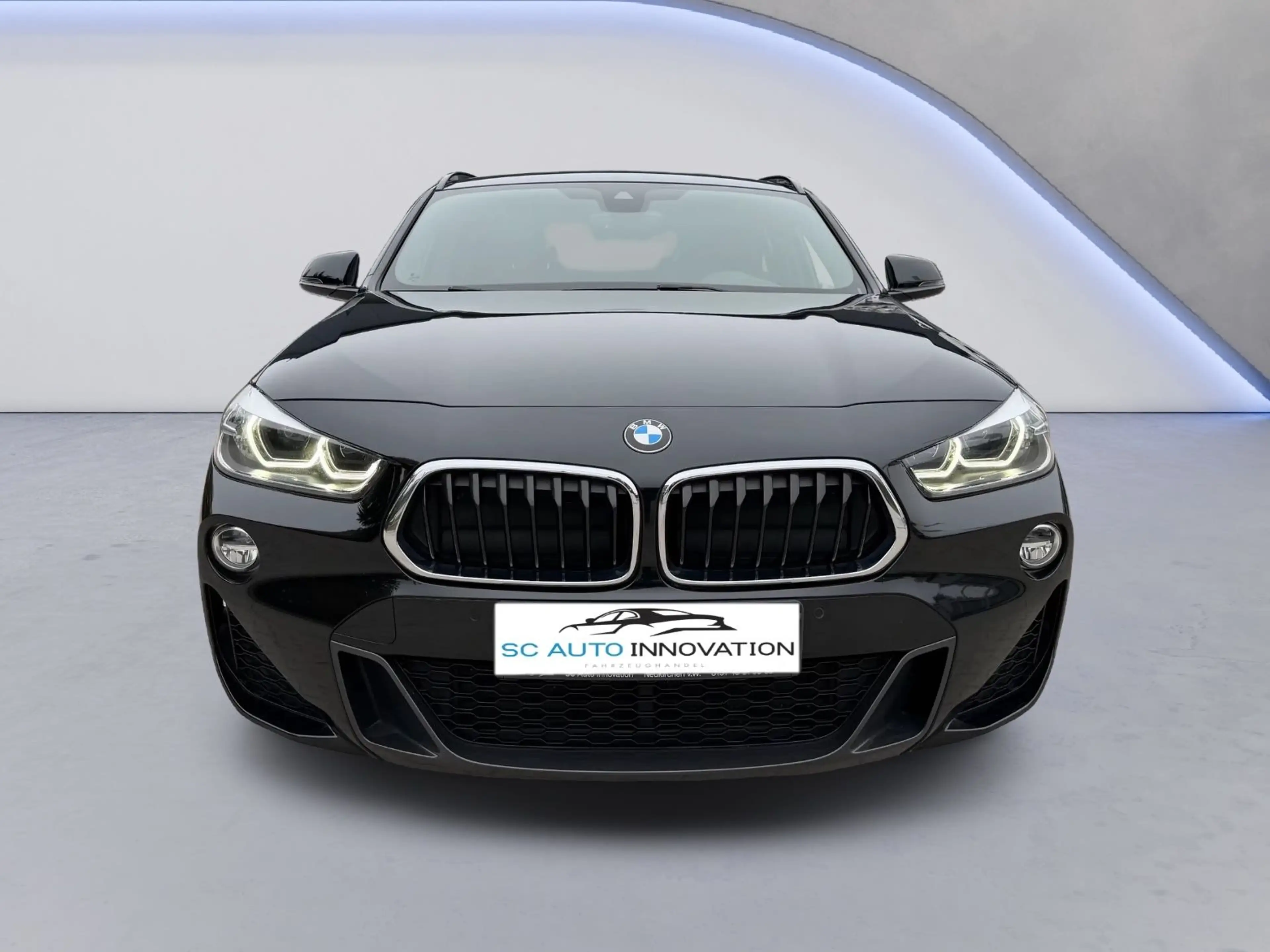 BMW X2 xDrive 20 i M Sport+LED+Leder+SHZ+Panora.+AHK — photo 2