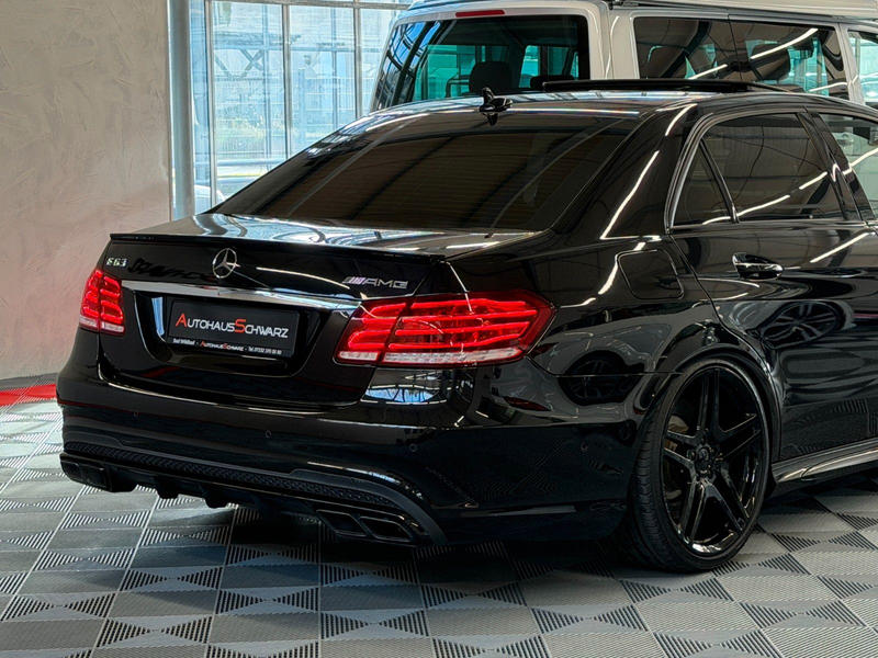 Mercedes-Benz E 63 AMG E63AMG 4Matic Limo S-Dach Distr. H&K 360 20` Led — photo 13