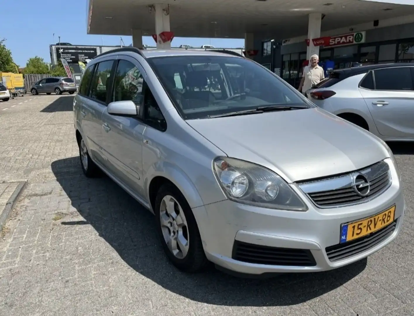 Opel Zafira 1.8 Enjoy Grijs - 2