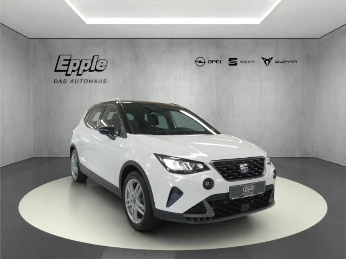 SEAT Arona Seat FR 1.5 TSI DSG 150 PS NAVI LED Kamera Weiß - 1