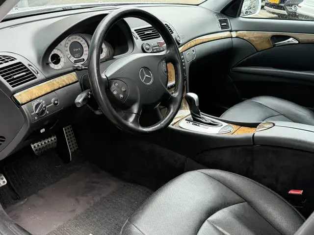 Mercedes-Benz E-Class view 12