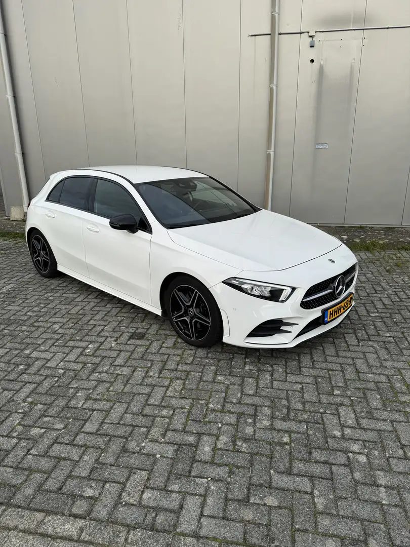 Mercedes-Benz A 250 AMG Line White - 1