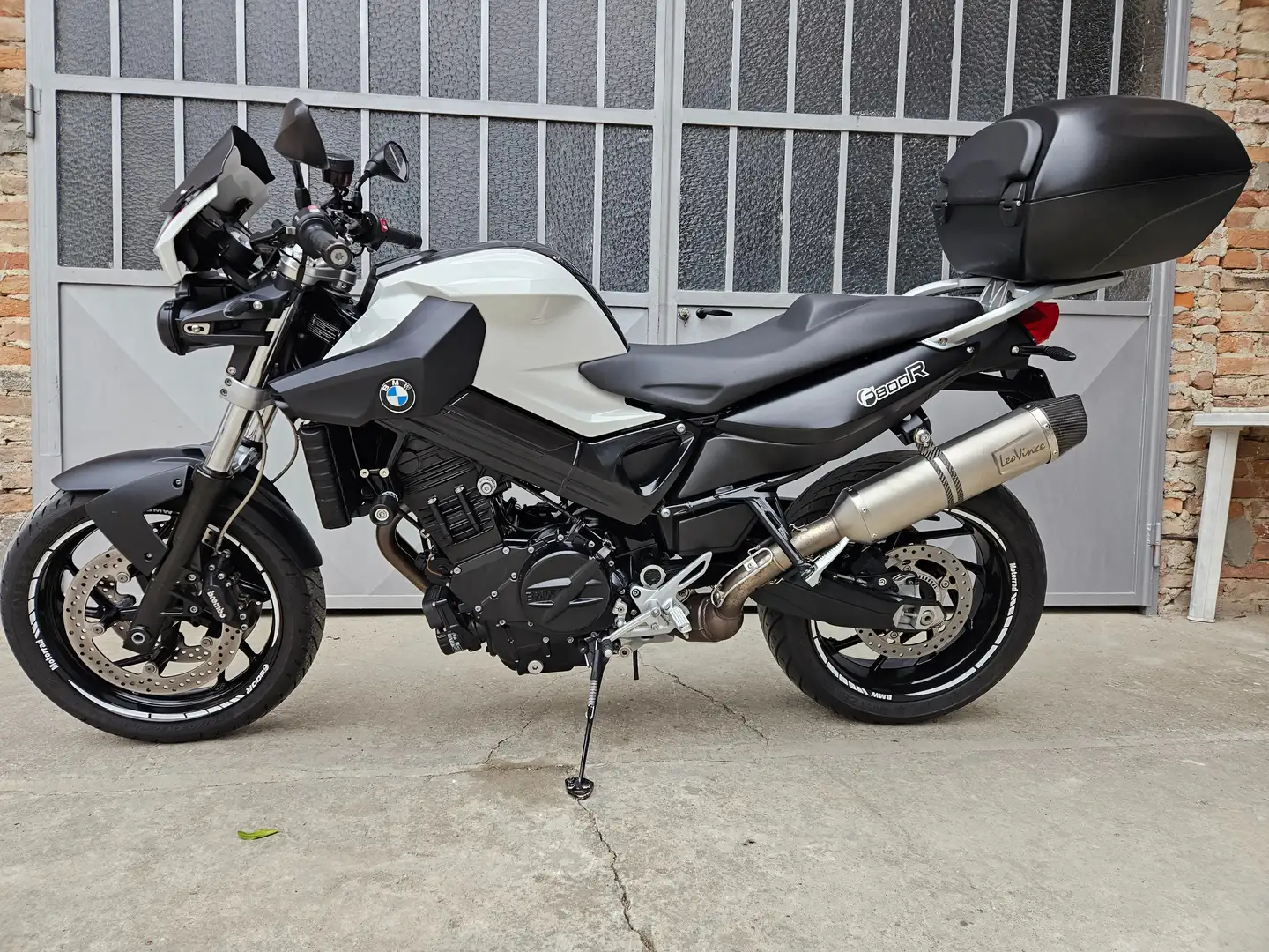 BMW F 800 R White - 1