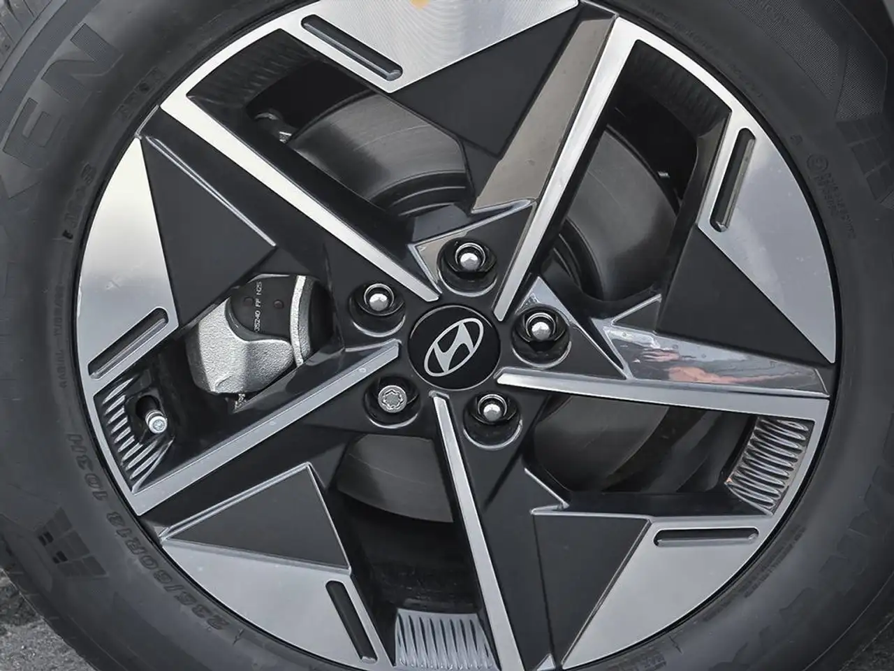 Hyundai TUCSON photo Hyundai TUCSON