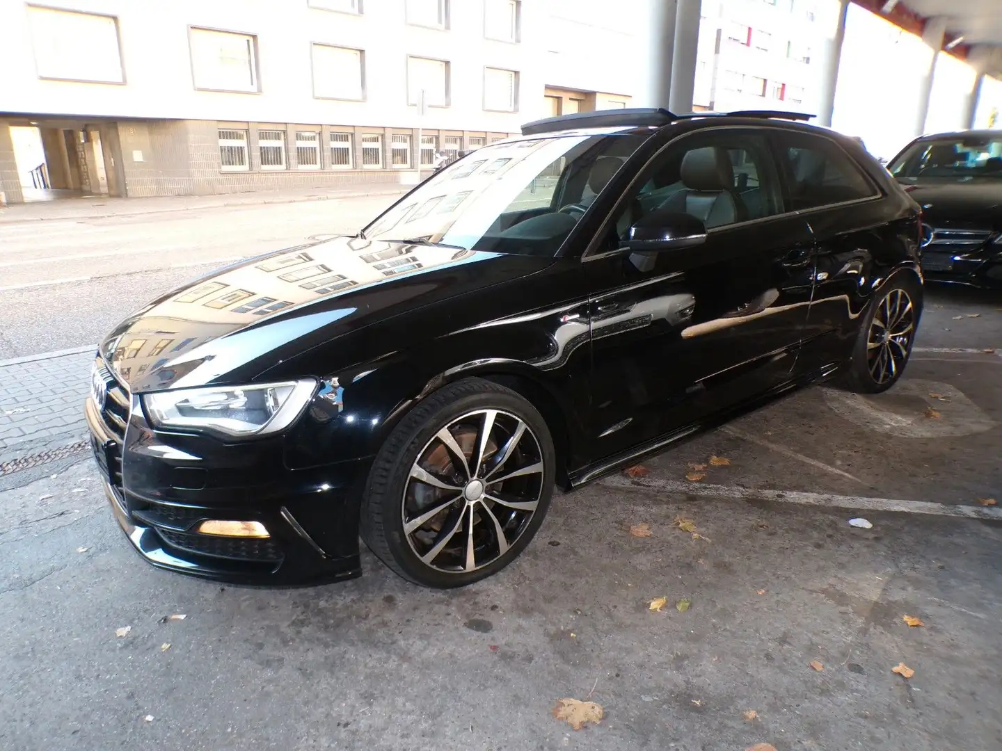 Audi A3 S Line /Pano.Glas/Navi/Leder Noir - 2