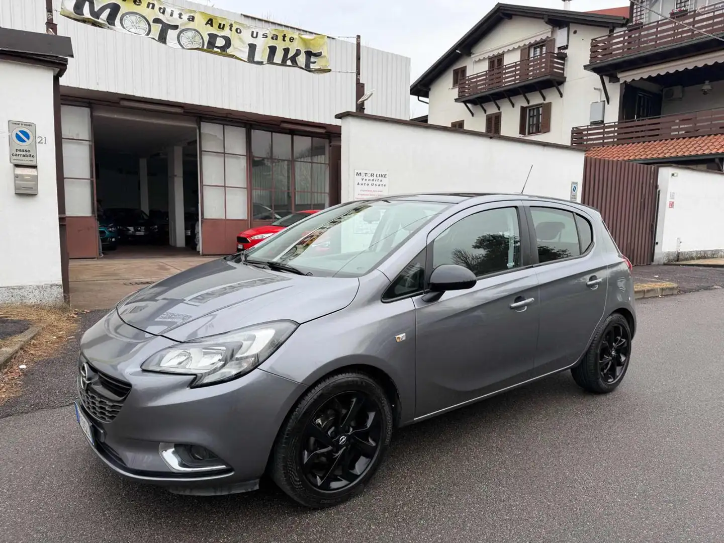 Opel Corsa 1.2 5 porte b-Color Gris - 1