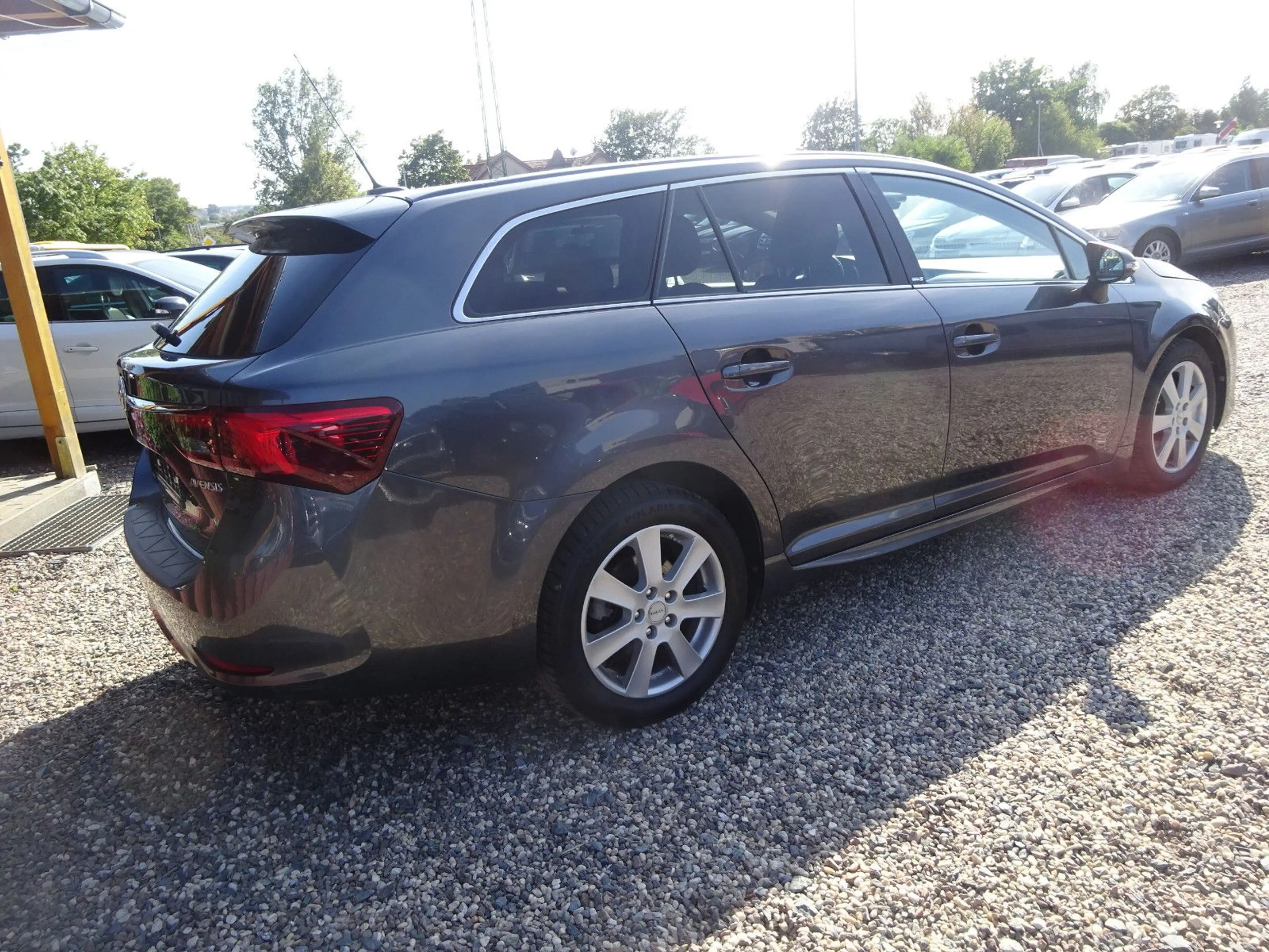 Toyota Avensis 2.0-l-D-4D Touring Sports Edition-S — photo 4
