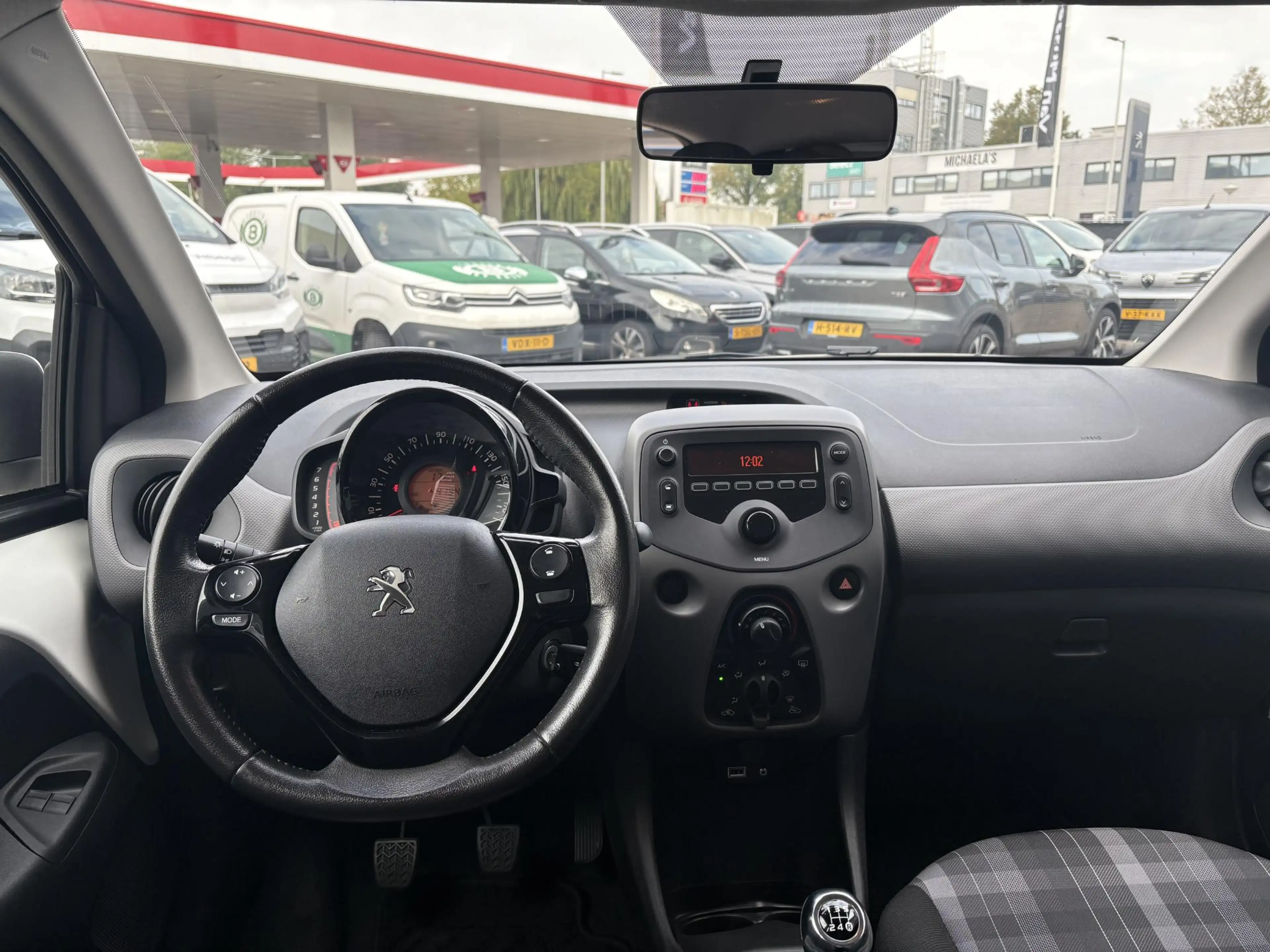 Peugeot 108 1.0 e-VTi Active — photo 11