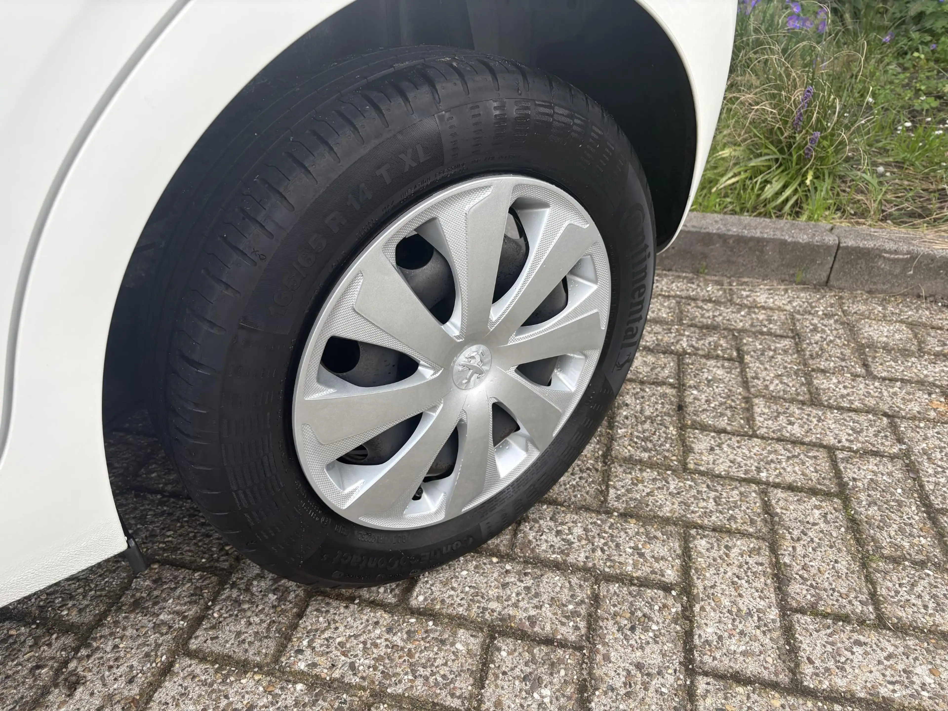 Peugeot 108 1.0 e-VTi Active — photo 8
