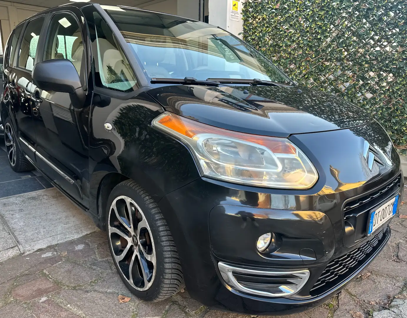 Citroen C3 C3 Picasso 1.6 hdi 16v 110cv ADATTA A NEOPATENTATI Noir - 2
