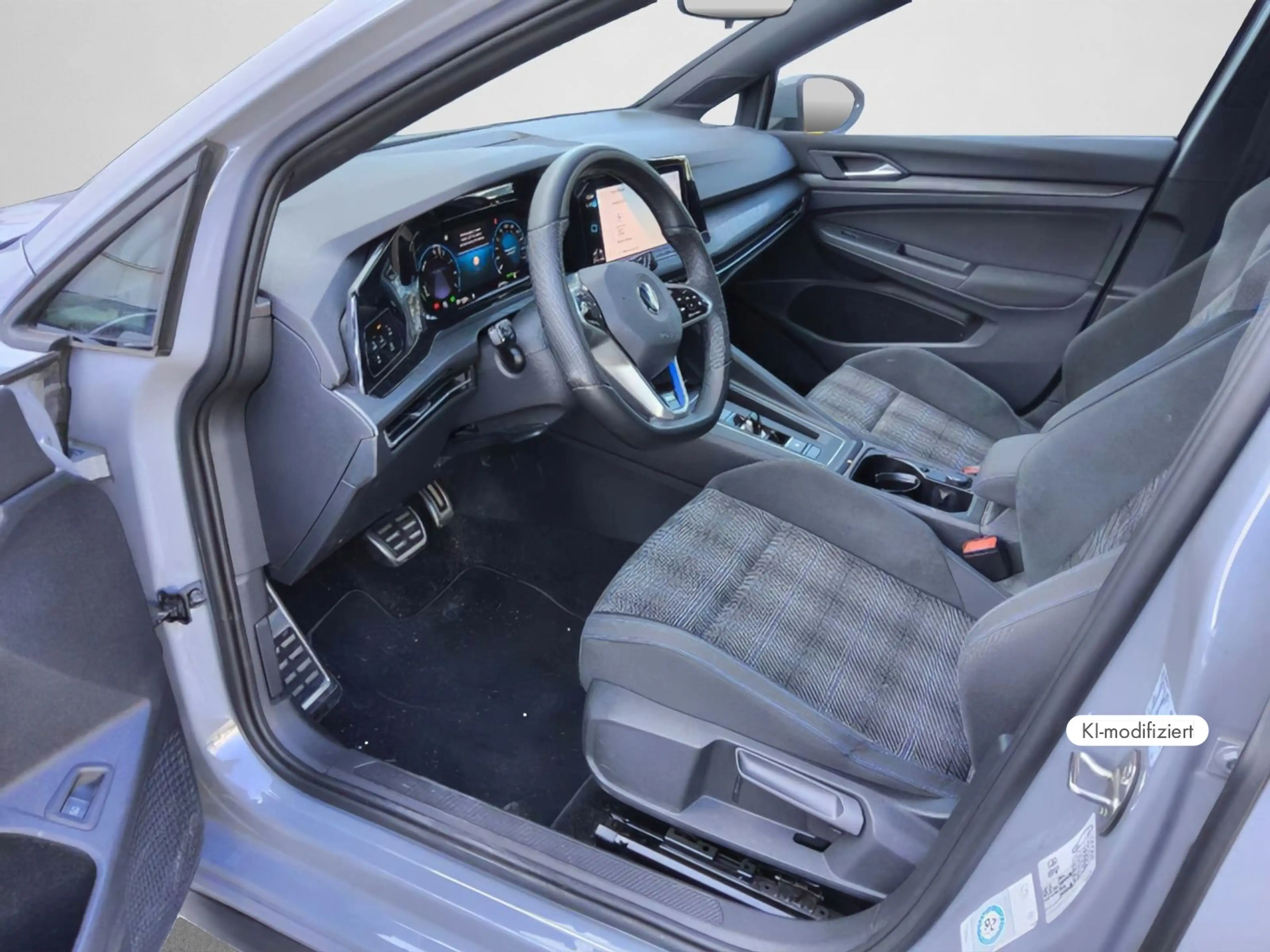 Volkswagen Golf GTE GTE 1,4 TSI eHybrid DSG | 18" in Schwarz | — photo 4