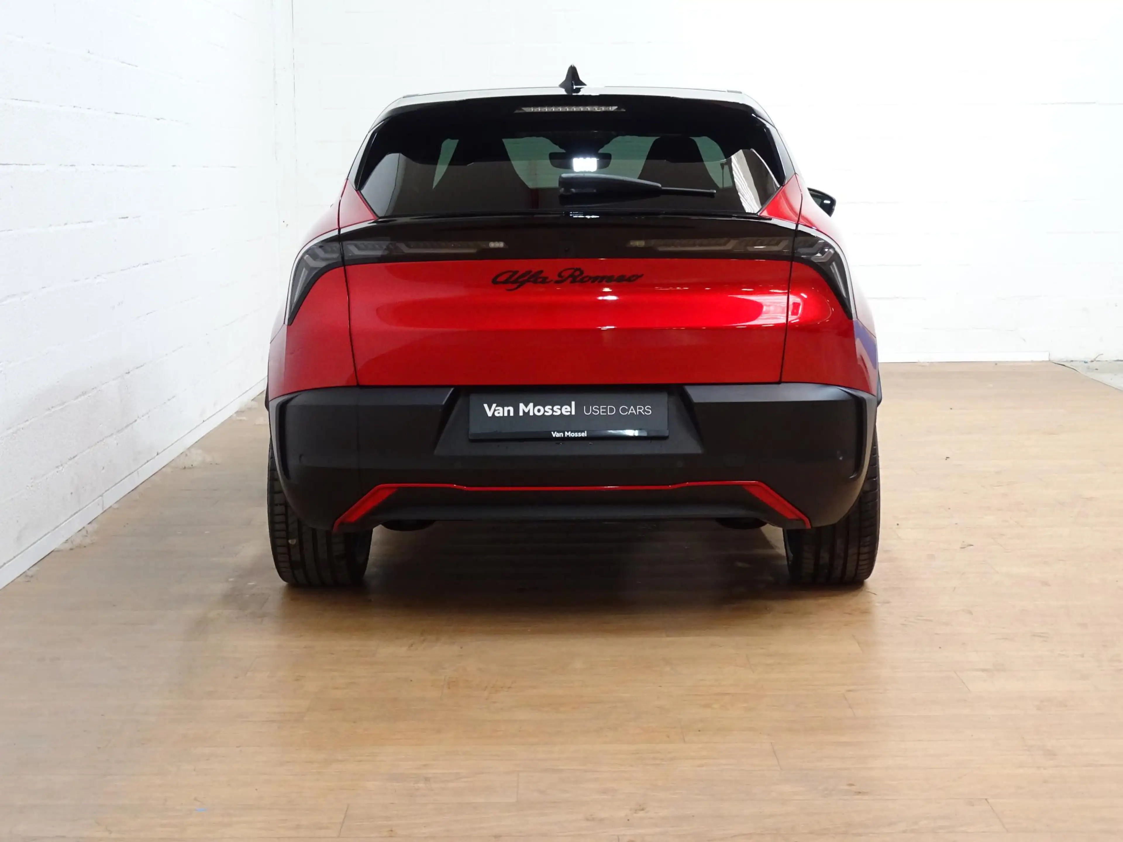 Alfa Romeo Junior BEV 280 - 54 kWh Elettrica 280 Veloce VERWACHT — photo 9
