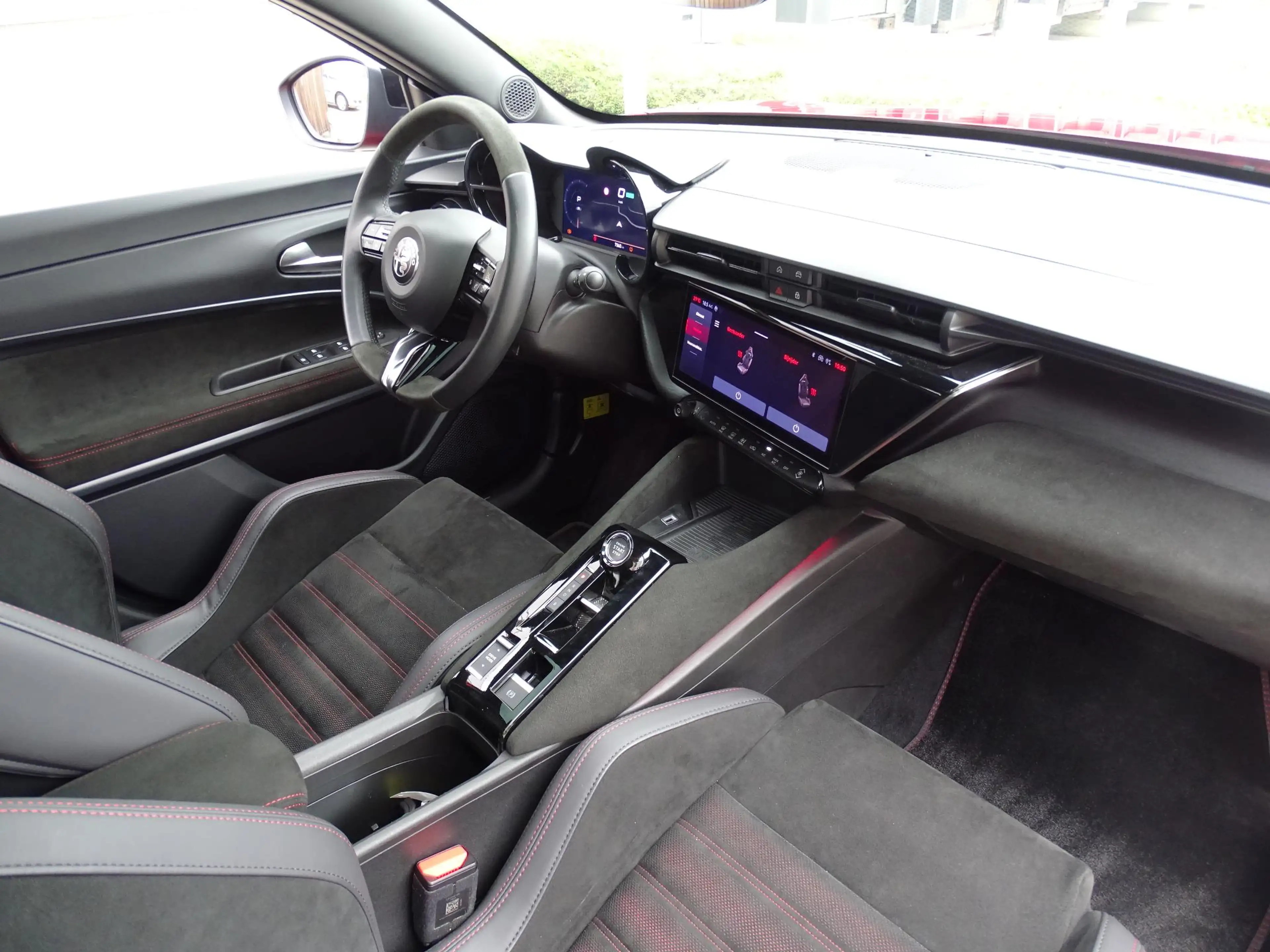 Alfa Romeo Junior BEV 280 - 54 kWh Elettrica 280 Veloce VERWACHT — photo 14