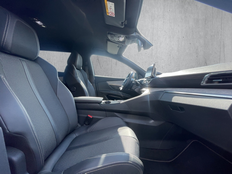 Peugeot 5008 GT HYBRID 136 7-Sitzer Navi Digitales Cockpit LED — photo 13