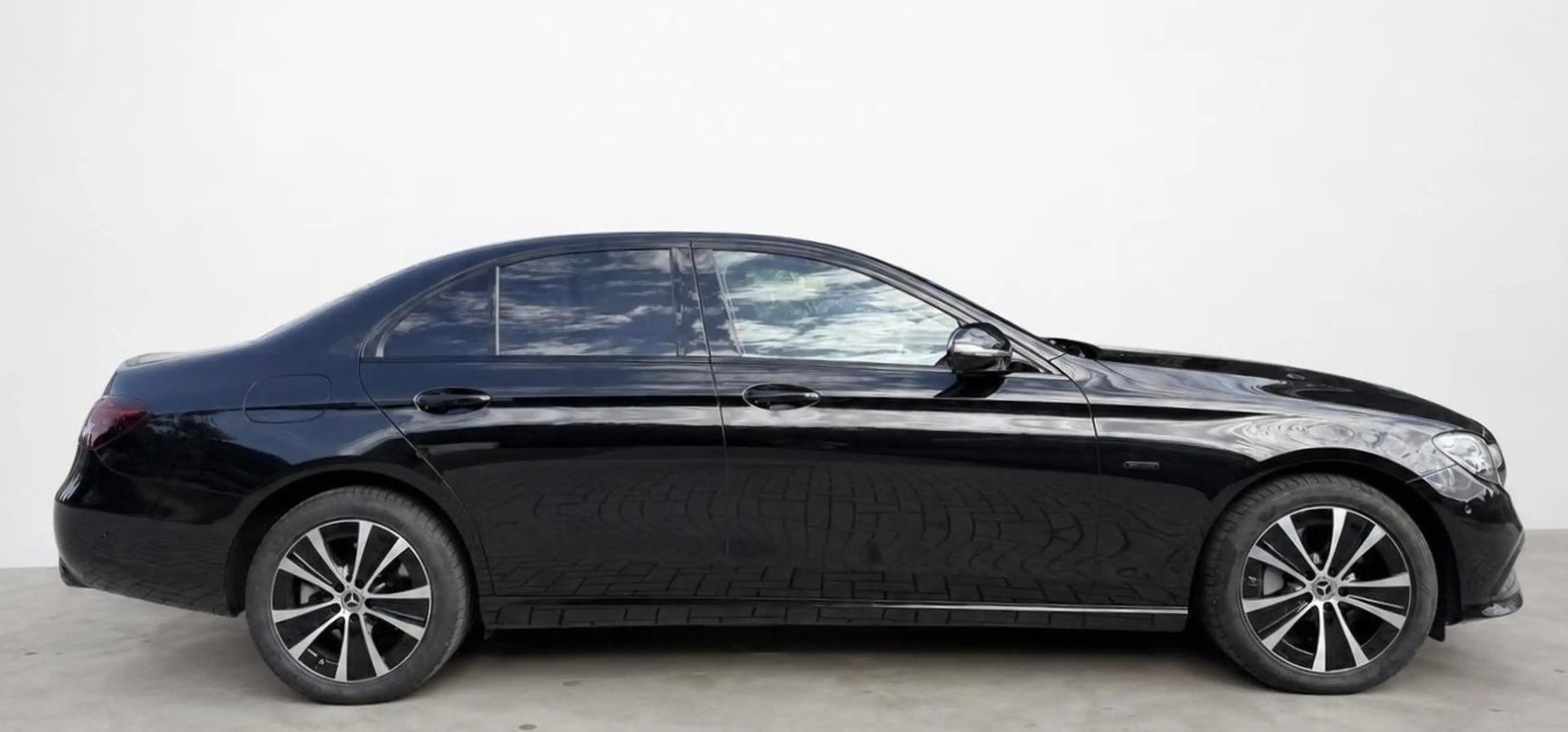 Mercedes-Benz E 300 de Limo Burmester/KAMERA/NIGHT/WIDESCREEN — photo 6