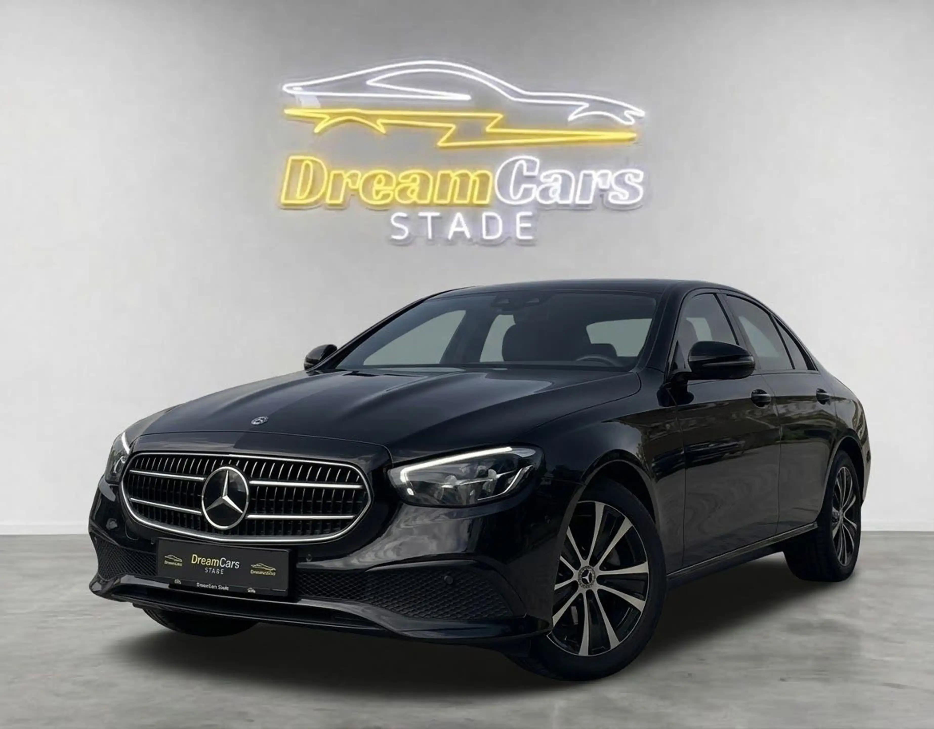 Mercedes-Benz E 300 de Limo Burmester/KAMERA/NIGHT/WIDESCREEN