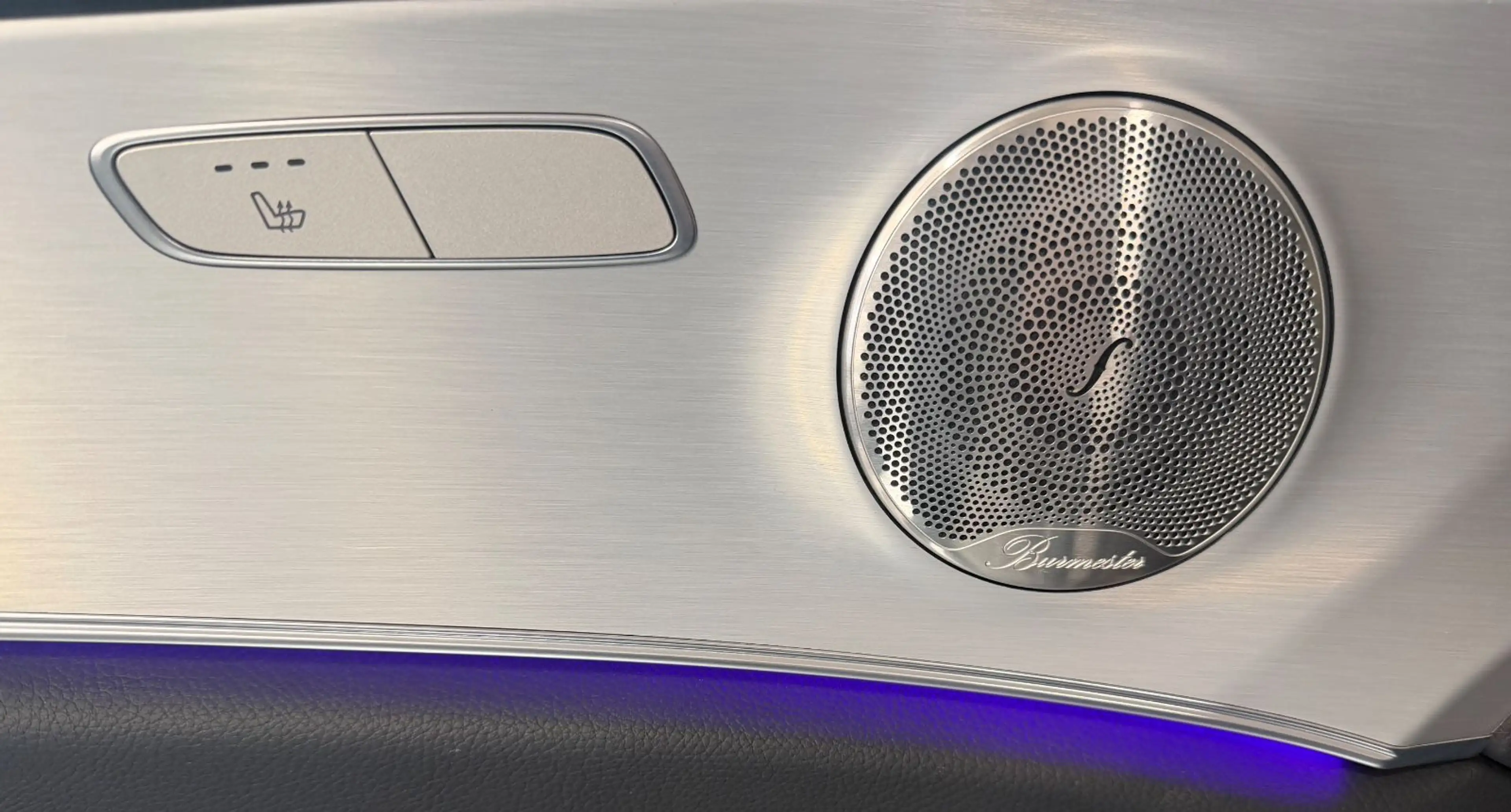 Mercedes-Benz E 300 de Limo Burmester/KAMERA/NIGHT/WIDESCREEN — photo 12