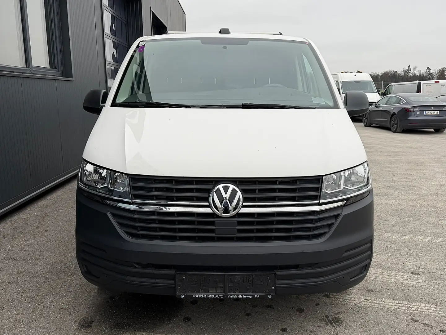 Volkswagen T6.1 Kastenwagen Entry LR 2.0 TDI Weiß - 2