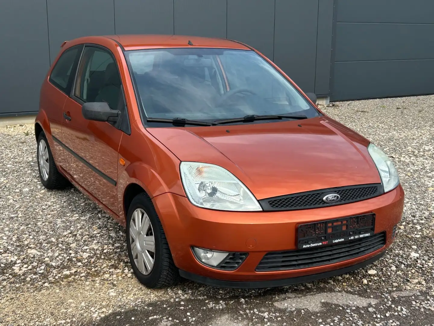 Ford Fiesta 1.3 51 kW Trend KLIMA Orange - 1