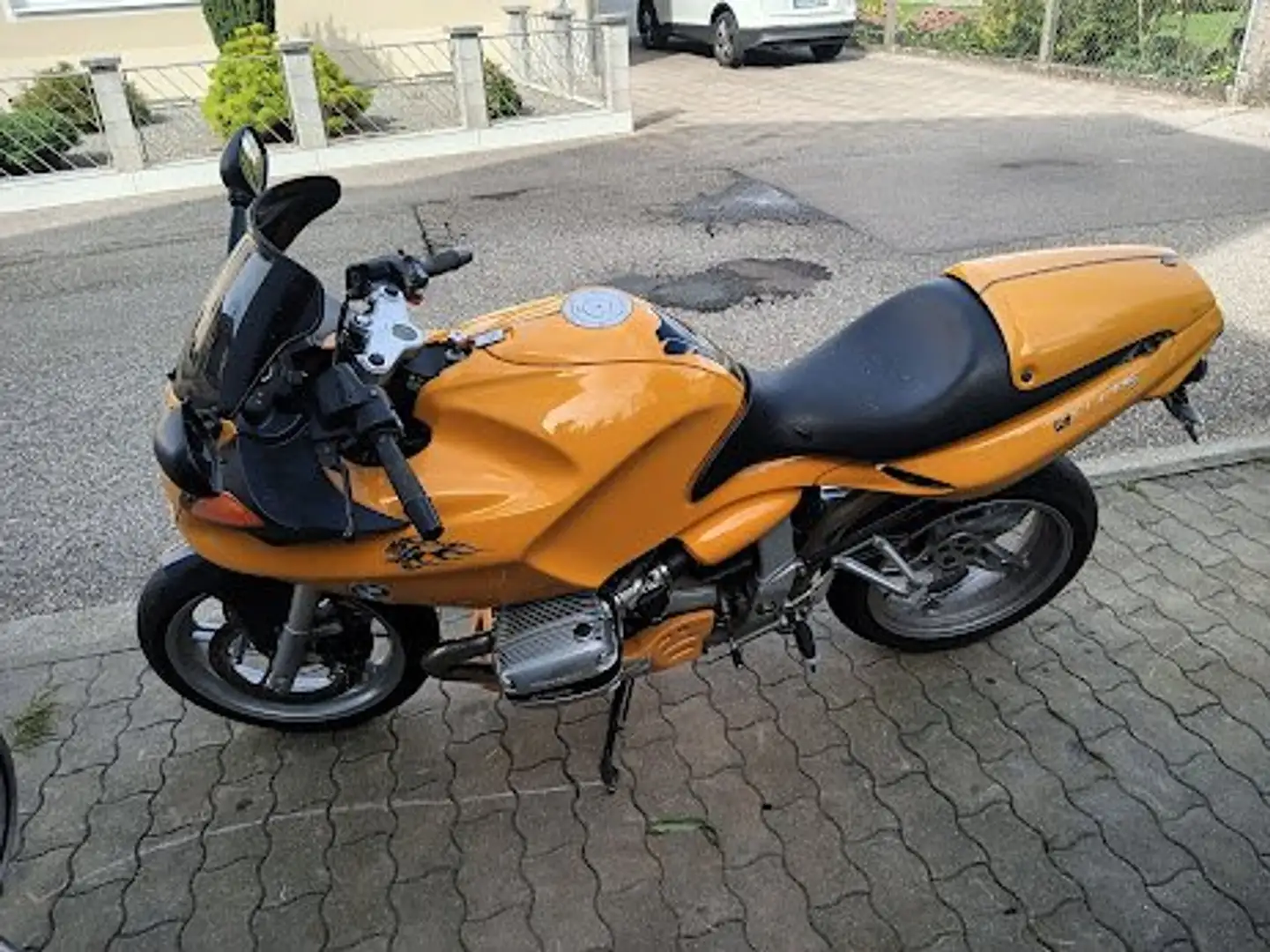 BMW R 1100 S Žlutá - 1