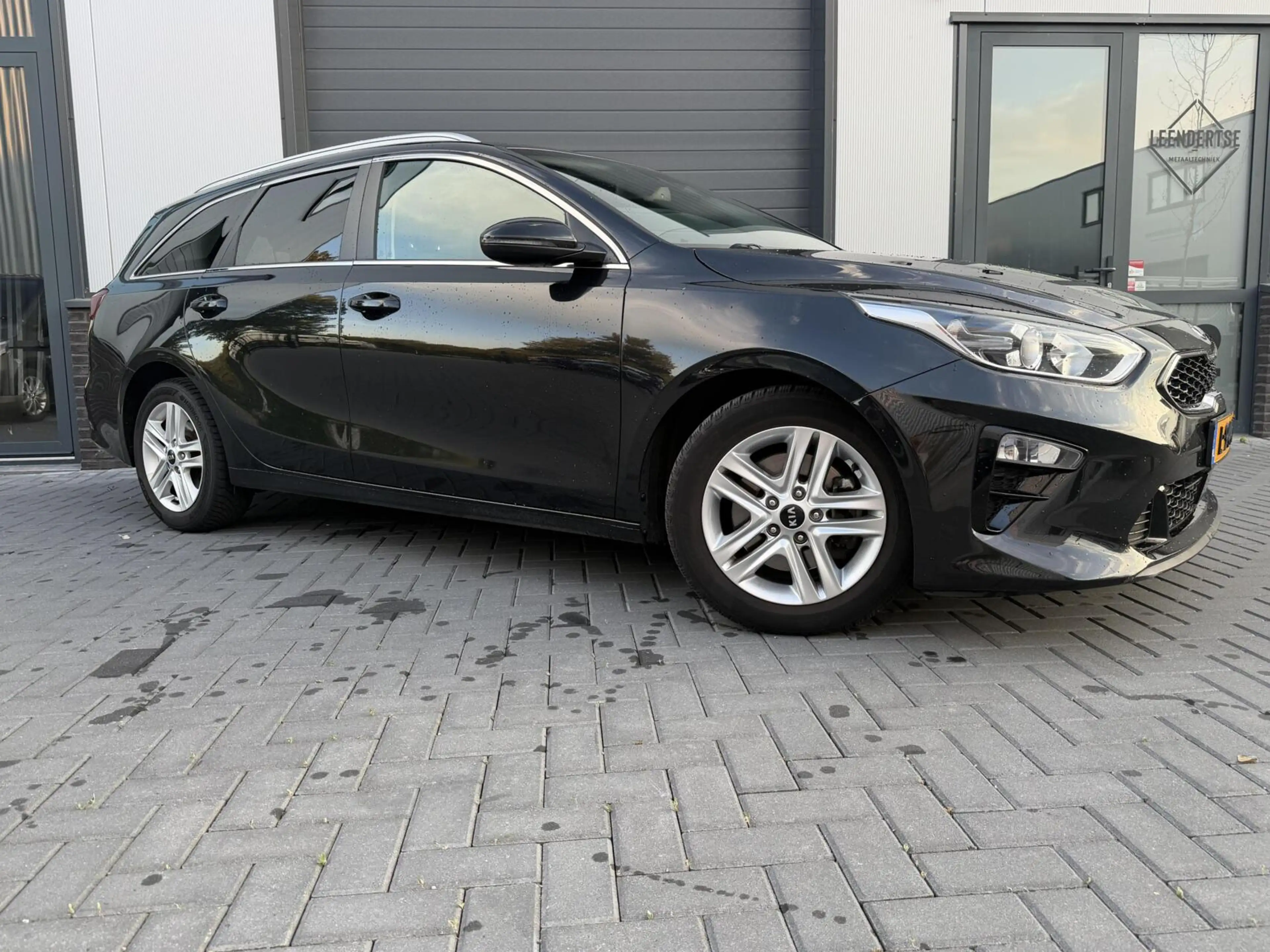 Kia Ceed SW / cee'd SW Sportswagon 1.0 T-GDi MHEV DynamicLine — photo 4