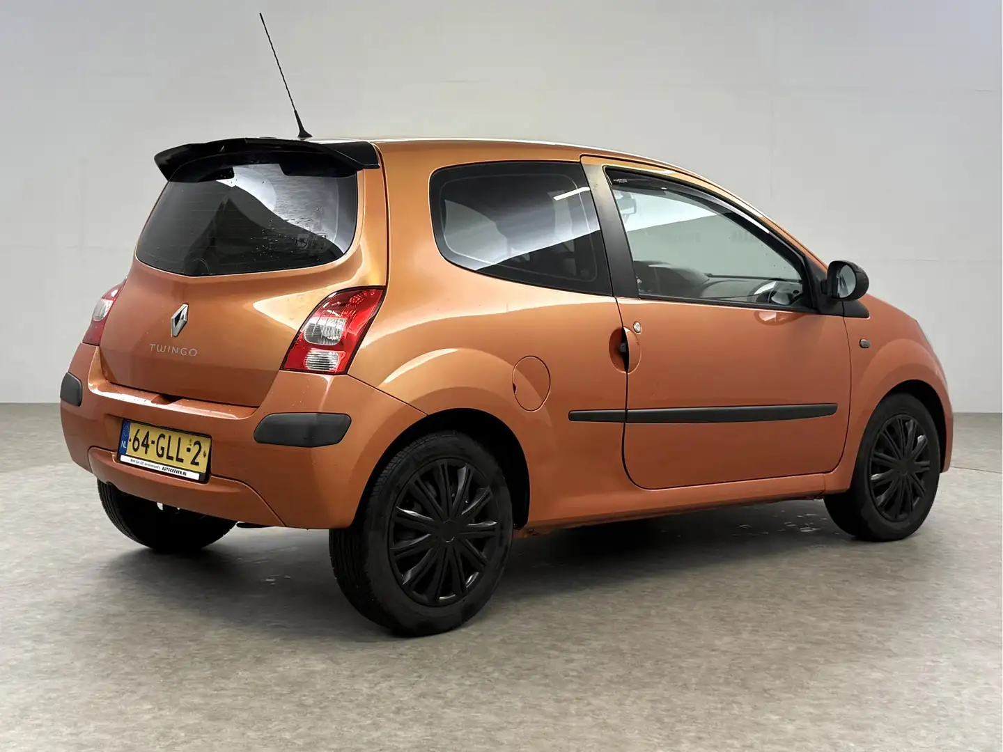 Renault Twingo 1.2 Authentique | Airco | Elektrische ramen | NAP Orange - 2