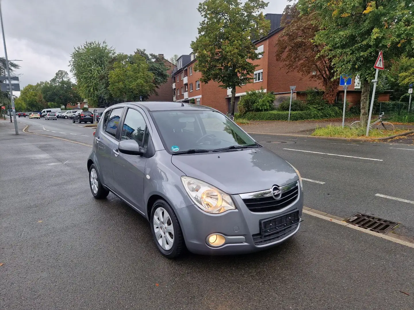 Opel Agila B Edition AUTOMATIK; KLIMA;TÜV 02/2027 Grau - 2