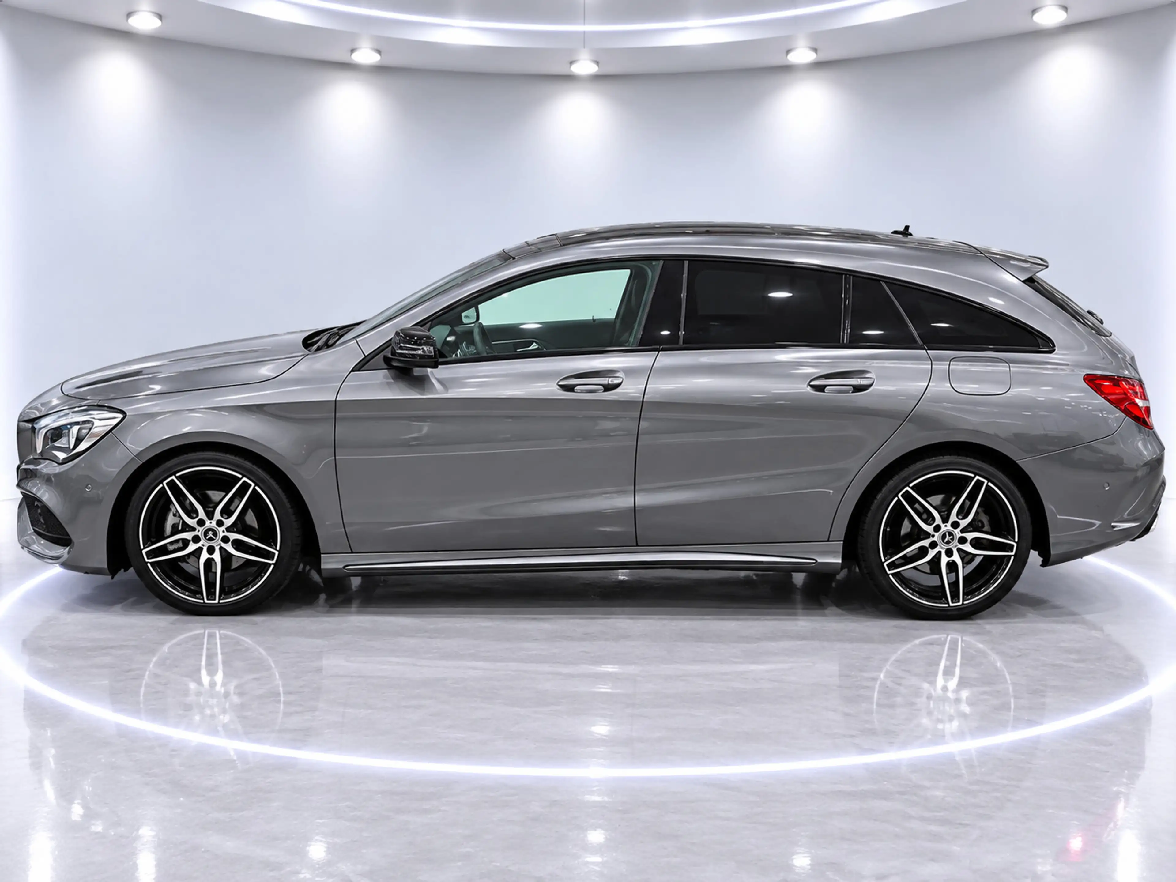 Mercedes-Benz CLA 180 Shooting Brake - Pano - Camera - Dealer Onderhoude — photo 8