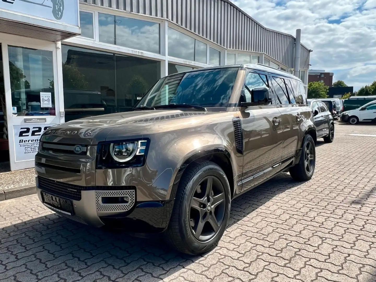 Land Rover Defender DEFENDER 110 X-DYNAMIC SE/7-SITZER/MEMORY/KAMERA Grau - 2