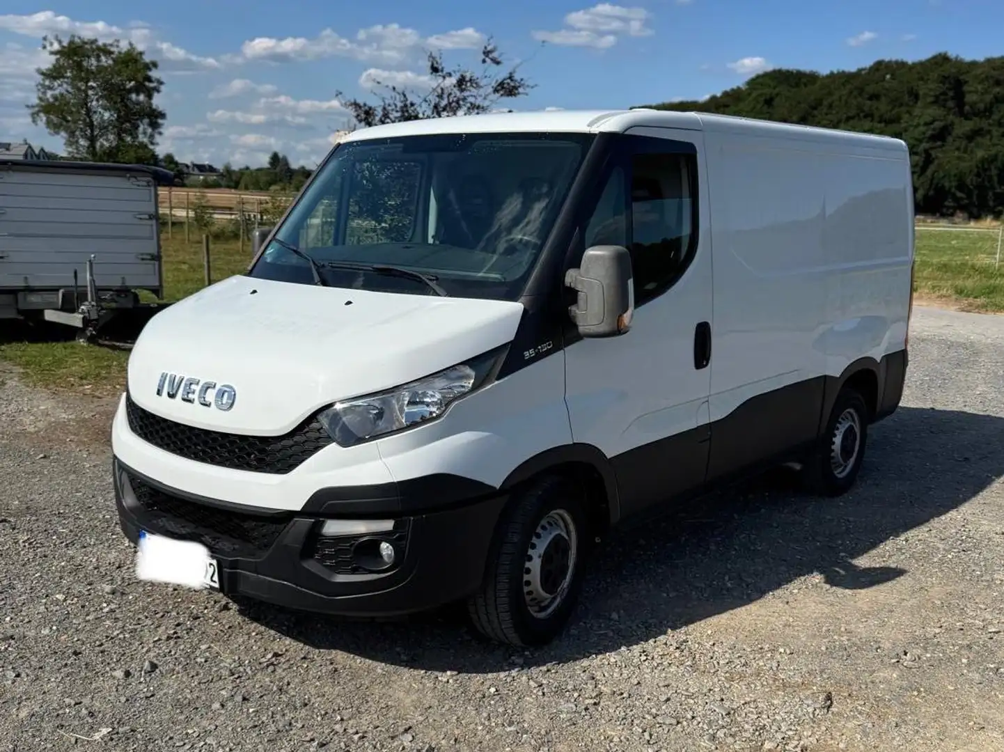 Iveco Daily 35 S 13 V Weiß - 1