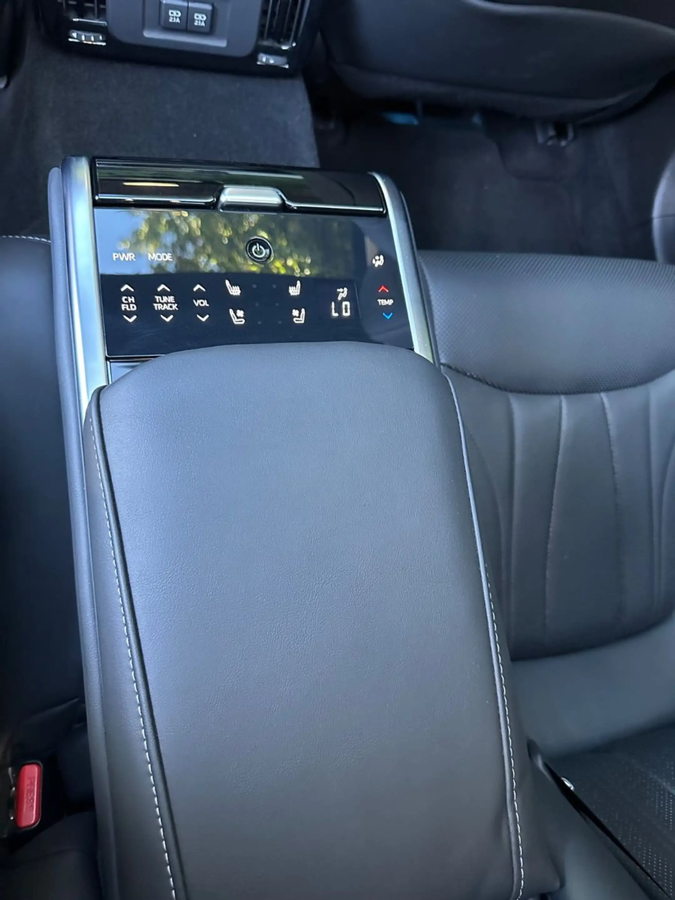 Toyota Mirai Advanced/JBL/Matrix-LED/Pano/360° — photo 13