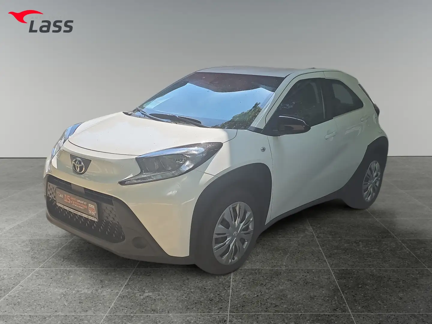 Toyota Aygo 1.0 Business Edition FLA SpurH KAM Navi Weiß - 2