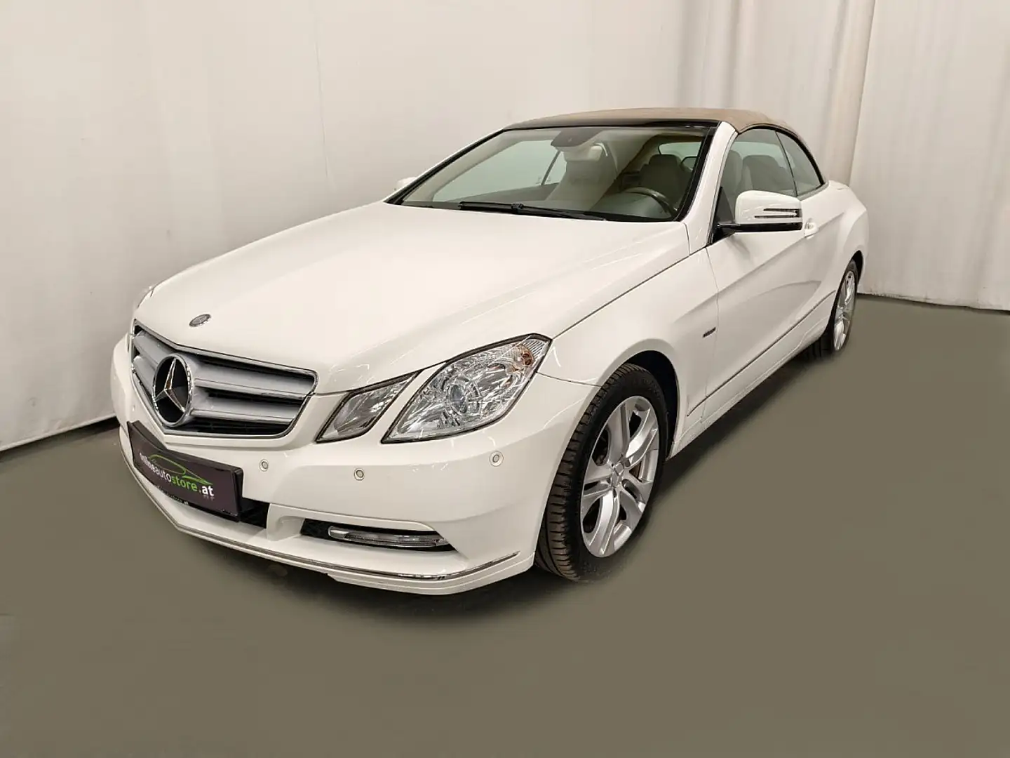 Mercedes-Benz E 220 CDI Aut. Cabrio, NAVI, LEDER, AIRSCARF Weiß - 1