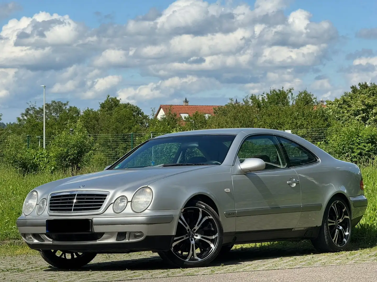 Mercedes-Benz CLK 320 Coupe Avantgarde guter Zustand Tüv Neu Silver - 2