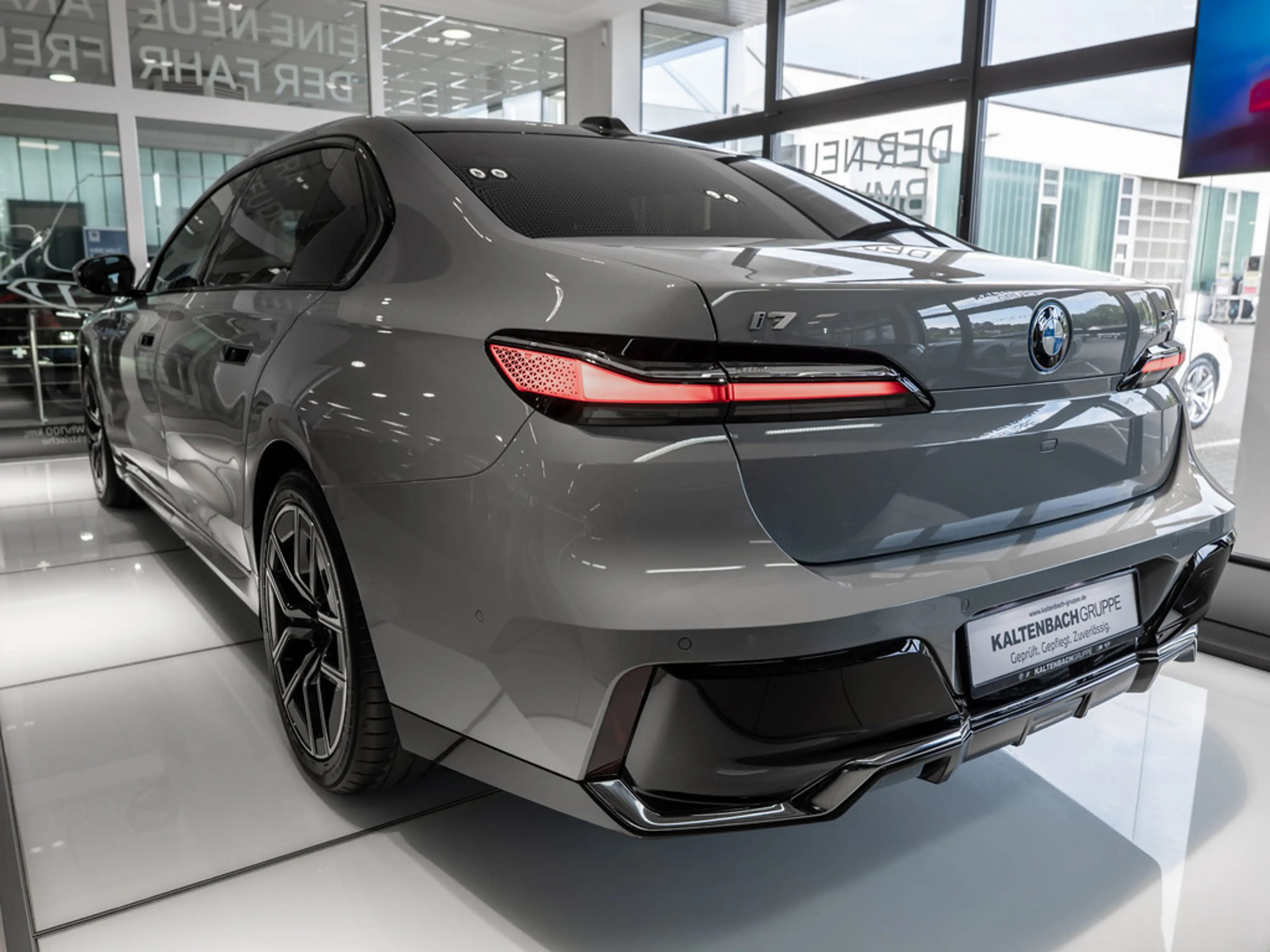 BMW i7 xDrive 60 M-Sport PANO 360° SITZBELÜFTUNG — photo 7