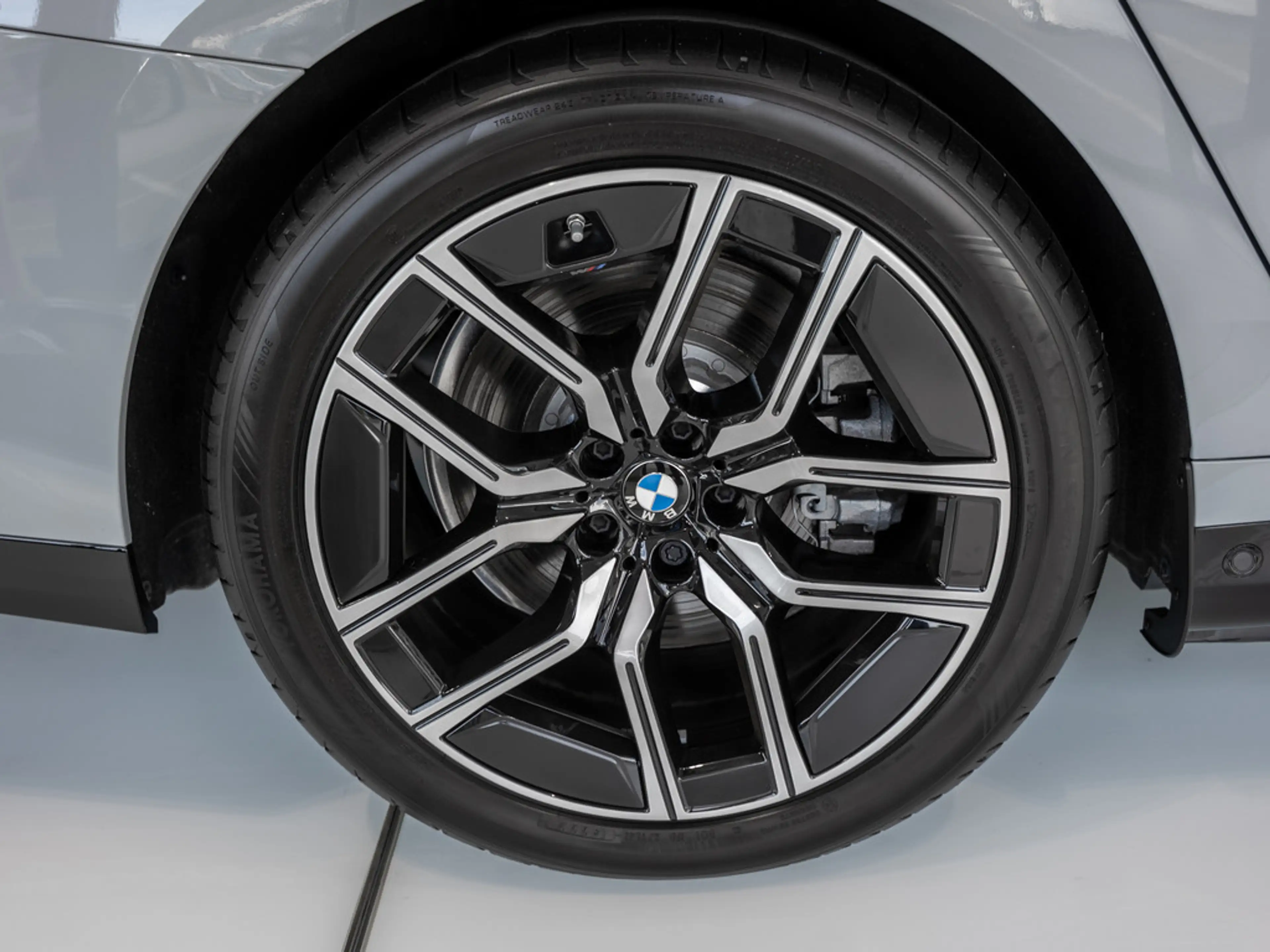 BMW i7 xDrive 60 M-Sport PANO 360° SITZBELÜFTUNG — photo 10