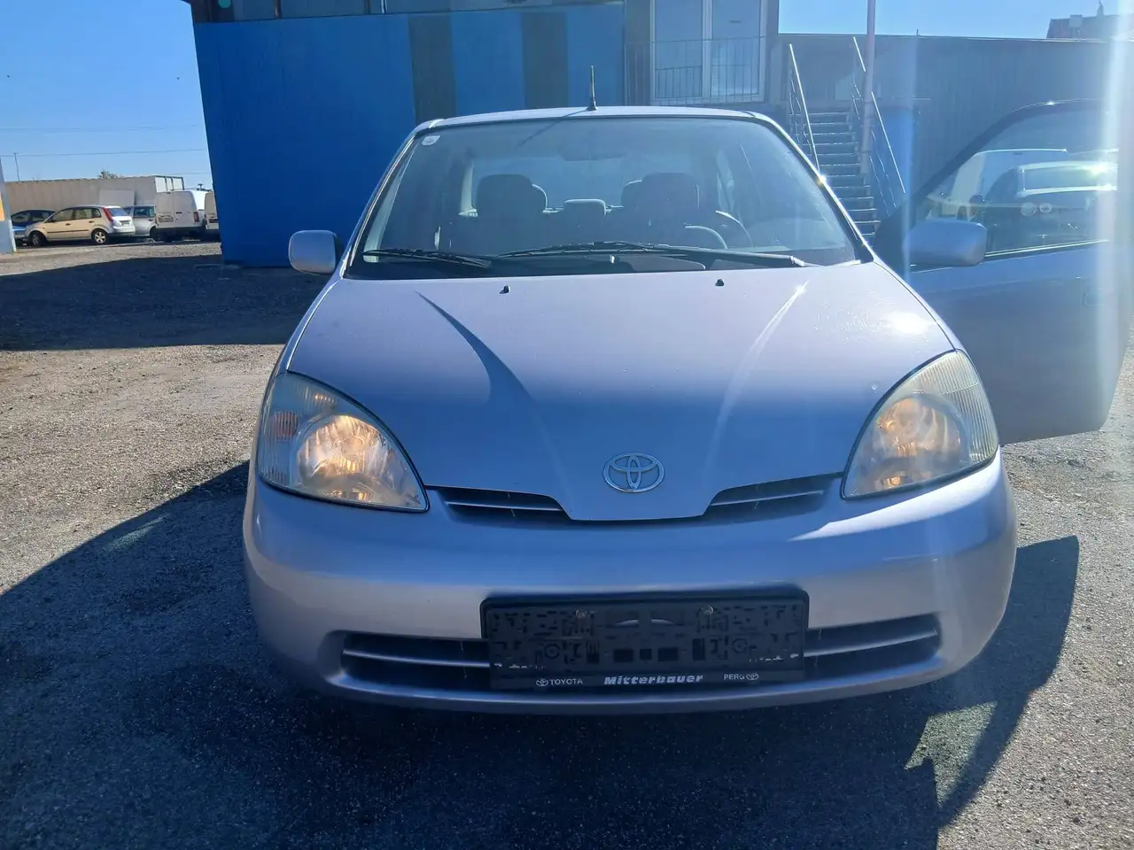 Toyota Prius 1,5 VVT-i Hybrid, foto 2