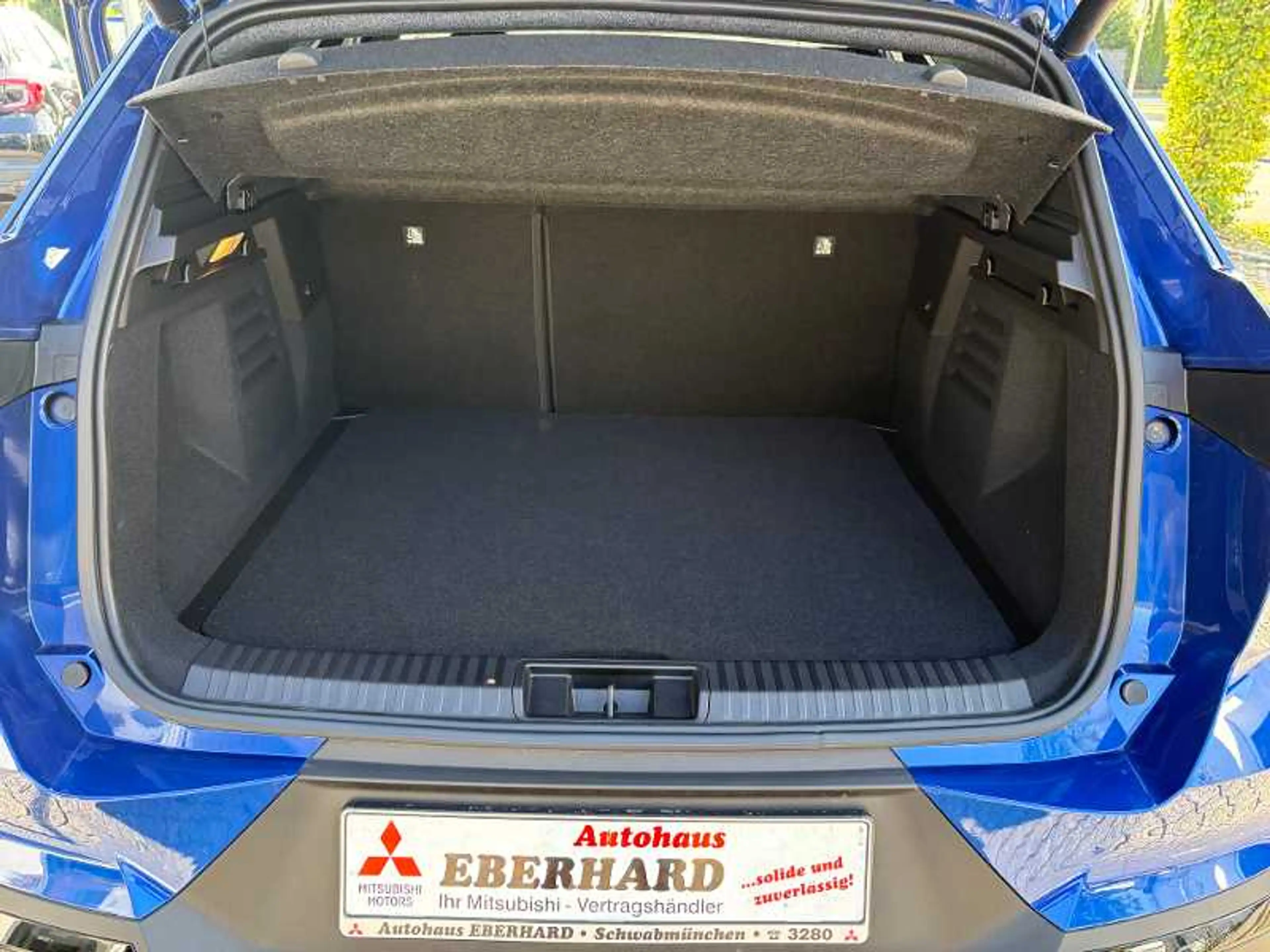 Mitsubishi Grandis Intro Edition 1.3 T-Benziner 7-DCT — photo 11