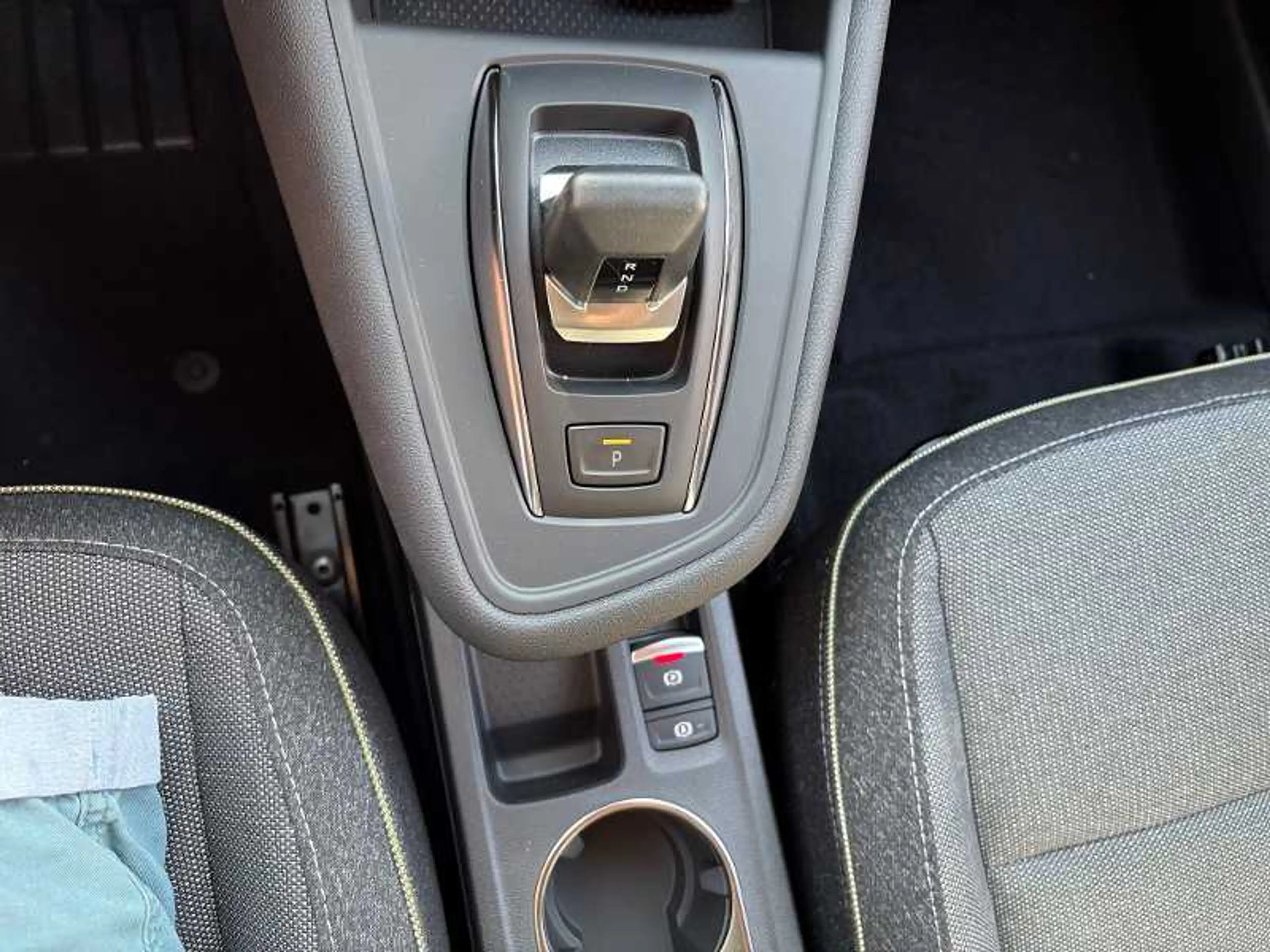 Mitsubishi Grandis Intro Edition 1.3 T-Benziner 7-DCT — photo 10